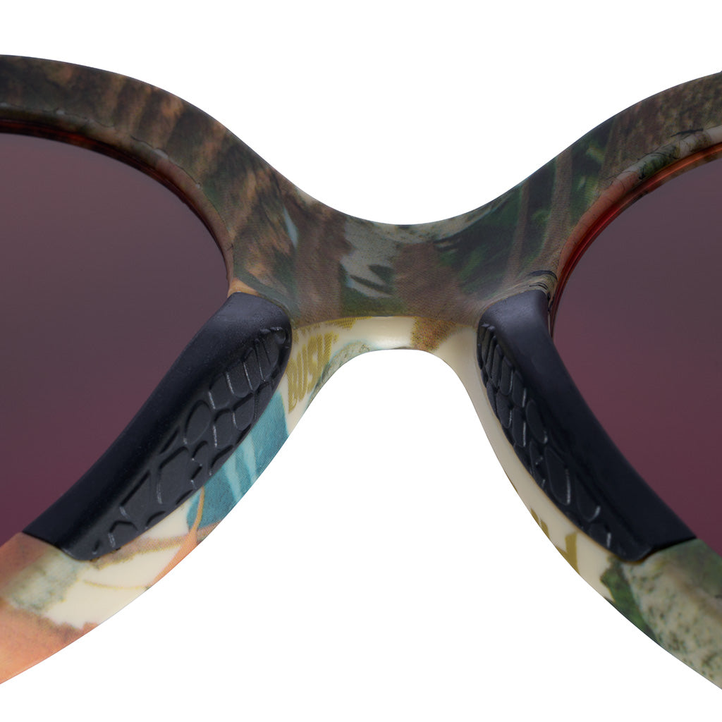Admirer_actualbush_hdpv_polarized_red_product_6_detail_35a2b683-fc7a-421d-b4d4-91e1a618b8be