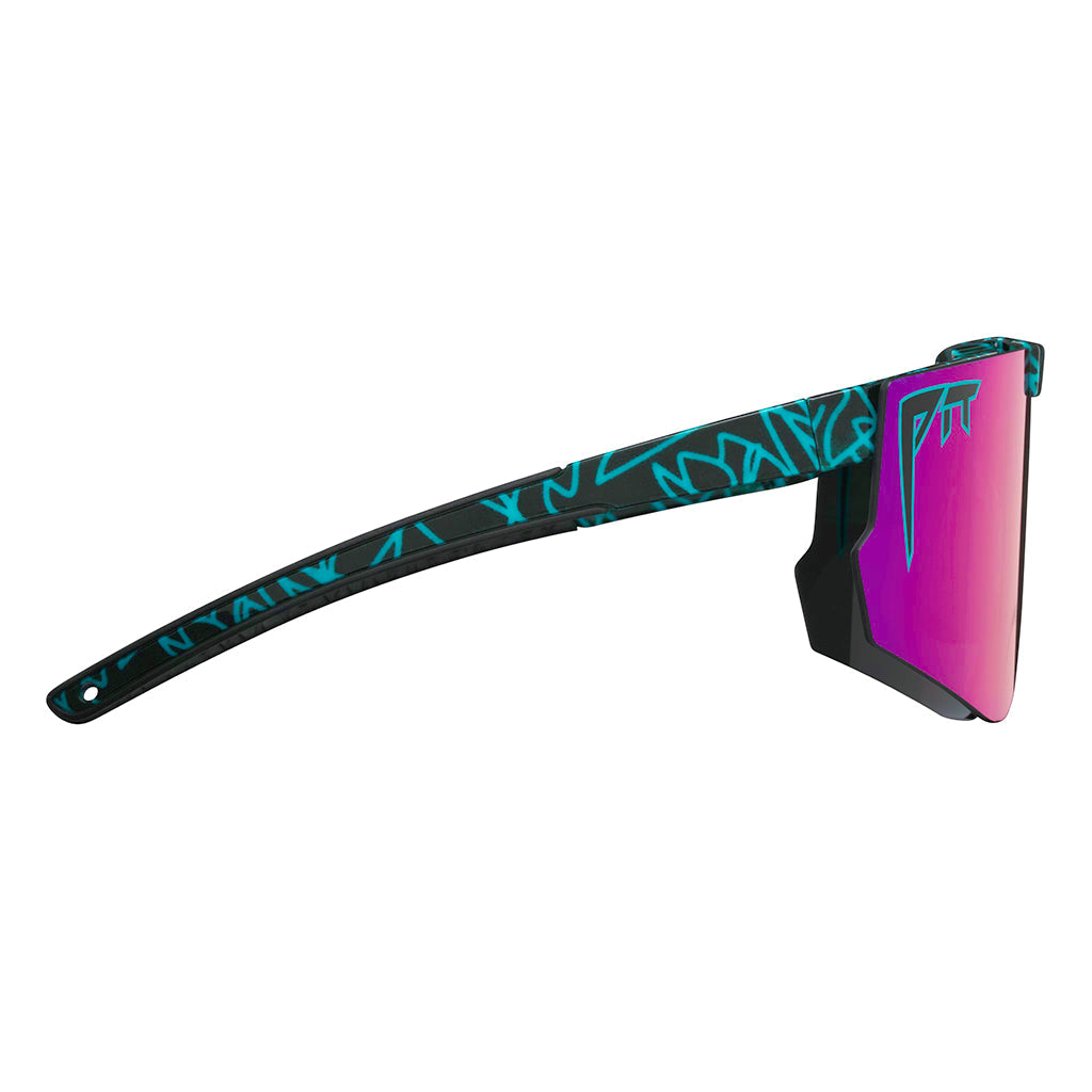 Flipoffs_wide_voltage_pink_purple_product_4_right_ea82bb6d-90ee-4094-8d3e-4fa96e625b7d